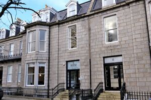 2 and 7 Queens Gardens External